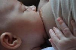 breastfeeding baby 