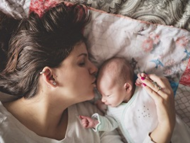 Mums: bonding with and getting to know your baby
