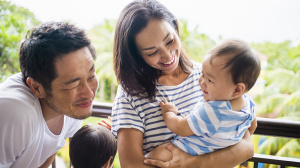 asian family with two kids