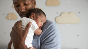 New dads or co-parents: how you might be feeling and helpful tips
