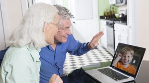 How to keep in touch with grandparents
